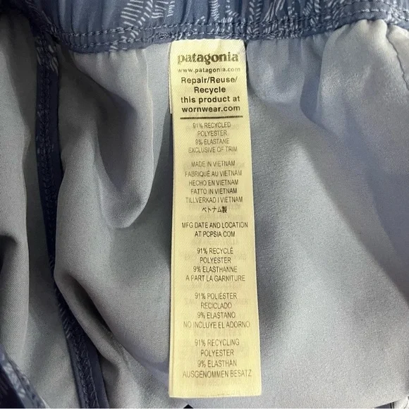 Patagonia Fleetwith Romper size Medium in Monkey Flower Current Blue - Picture 11 of 11